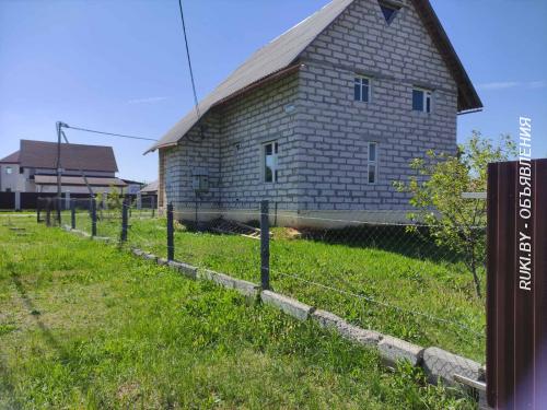 Продаю коттедж  107 кв.м  блочный. Гомельская область, Жлобин